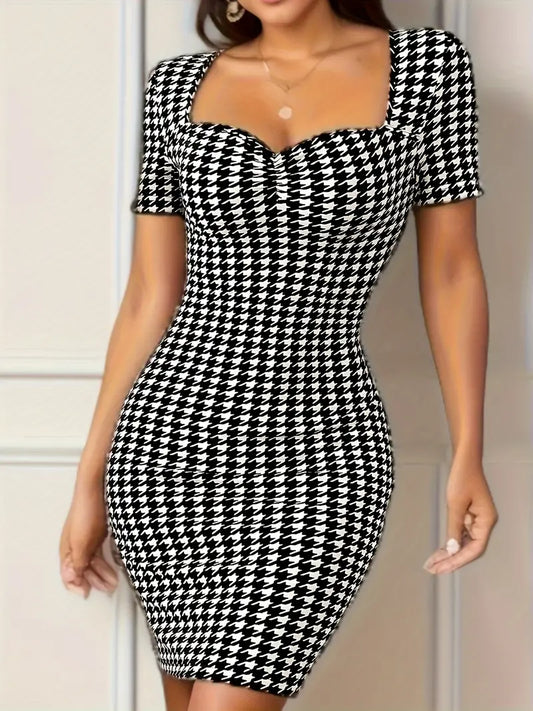 Print Body cone Dress checkered black and white